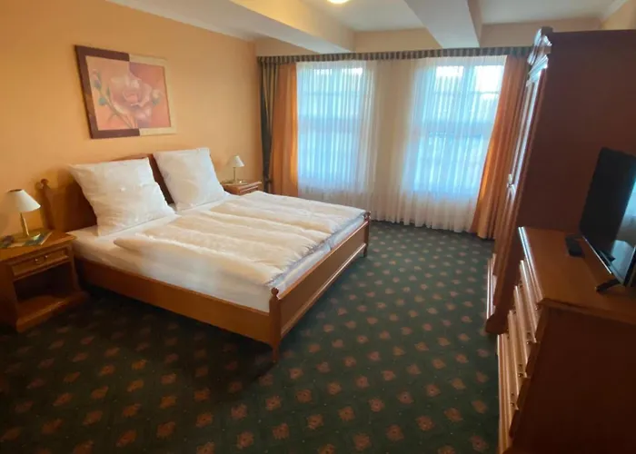 Altstadt-refugium - Schlossblick, Sauna, Parkplatz, Innenstadt, Wow Sky Sport Bl